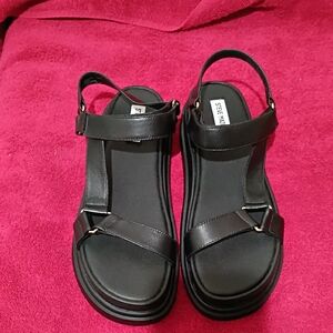 Steve Madden Black Strappy Sandals Size 10